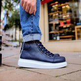 Comment porter des chaussures montantes : le guide de style ultime pour chaque occasion