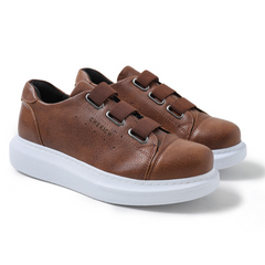 Elegancia terrosa de Luiz para hombre